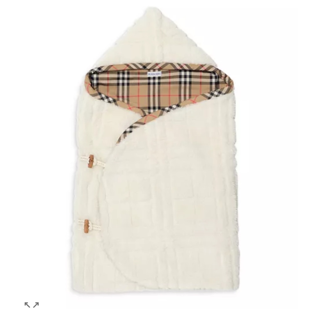 BURBERRY BRAND NEW WITH TAGS, 6-9 MONTHS FLEECE NEST